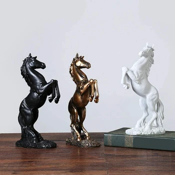 Художествена скулптура, декорация във формата на летяща коне в европейски стил, подаръци за нов дом